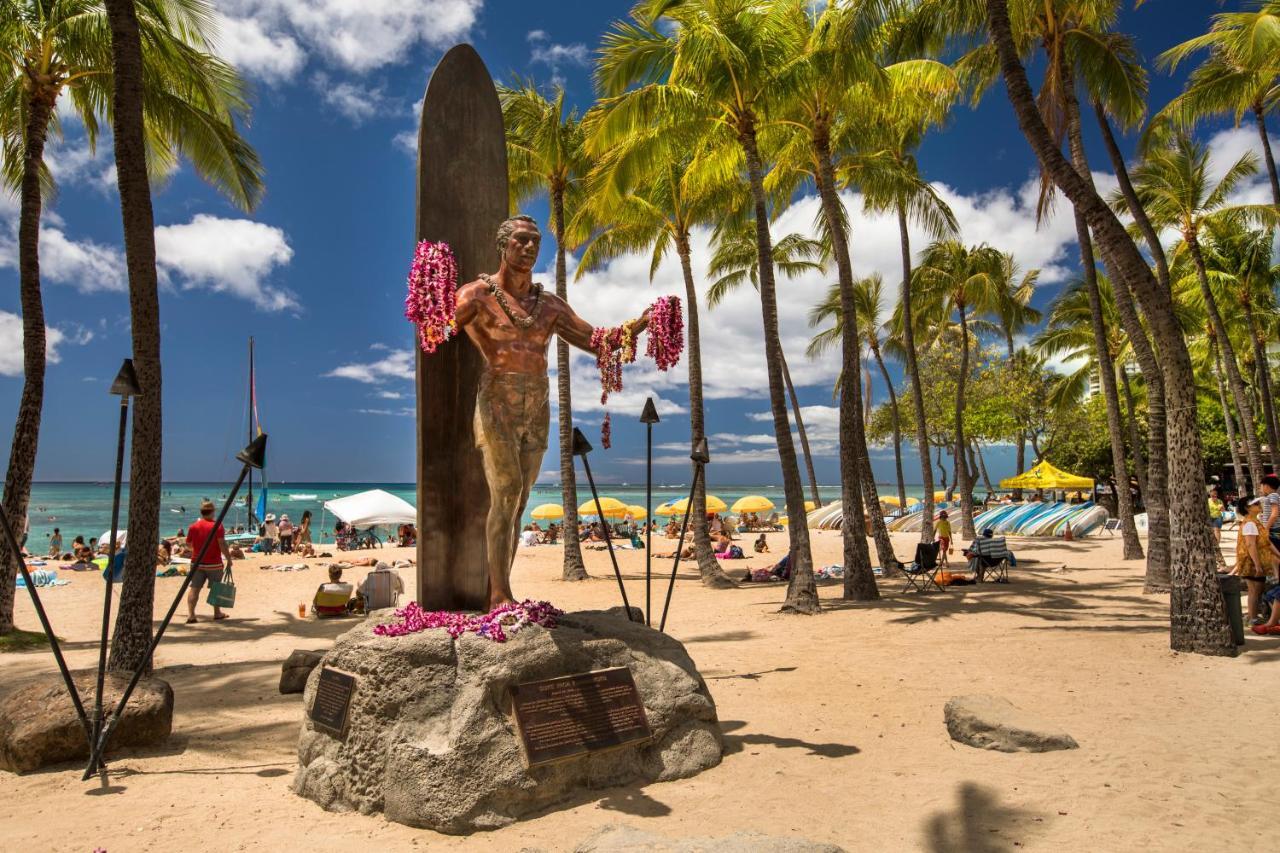 Steps To Waikiki Beach! Newly Renovated With 75" Tv ホノルル エクステリア 写真